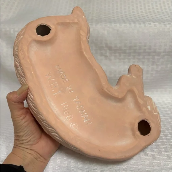 Decorative Ceramic Persian Cat Figurine - Elegant Shelf Accent - Picture 5 of 7